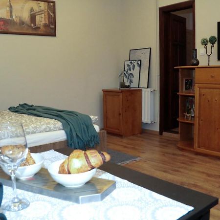Palma Apartmanok Szallashely Szazhalombatta 6A Zewnętrze zdjęcie