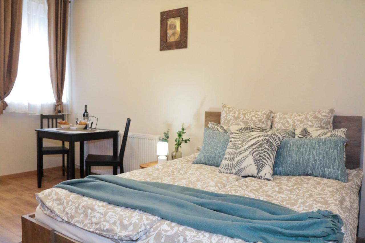 Palma Apartmanok Szallashely Szazhalombatta 6A Zewnętrze zdjęcie